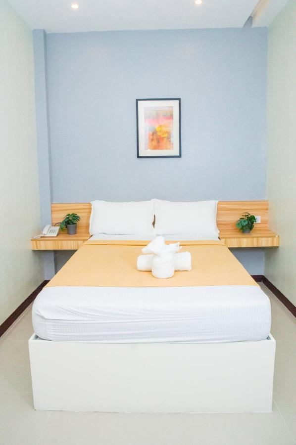 Elti Suites By Bluebookers Angeles Exterior foto